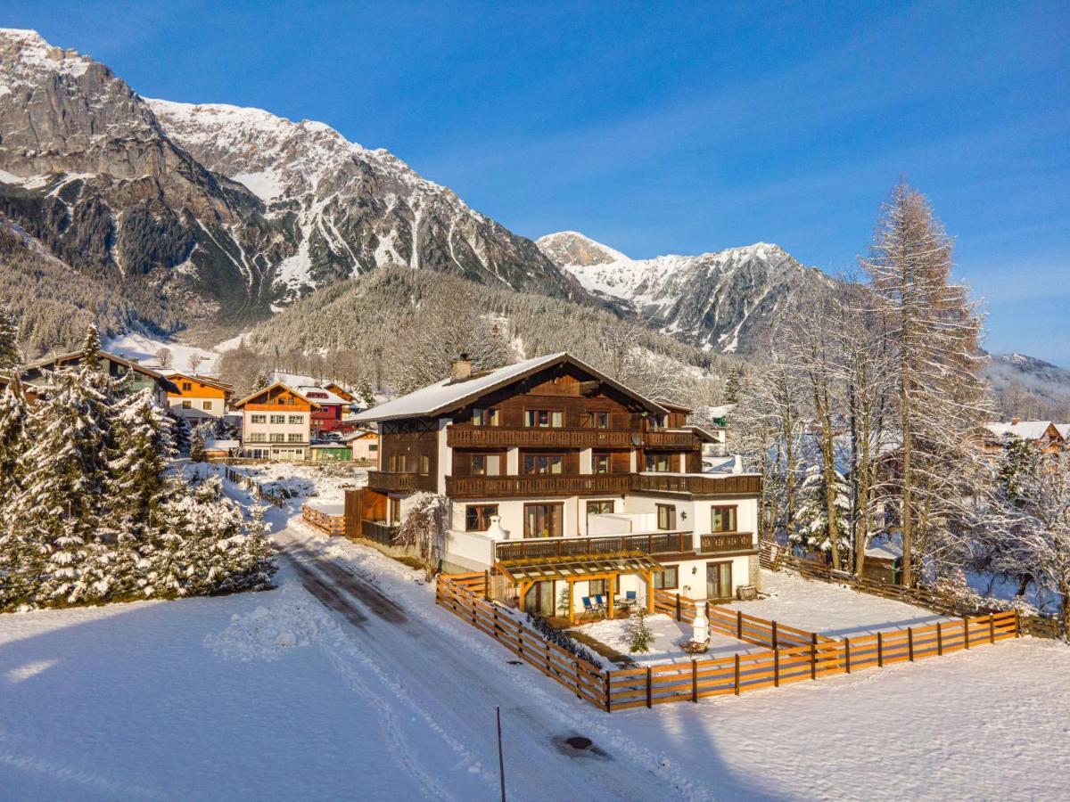 Bergidyll Top 1 Gartenwohnung Ramsau am Dachstein Bagian luar foto