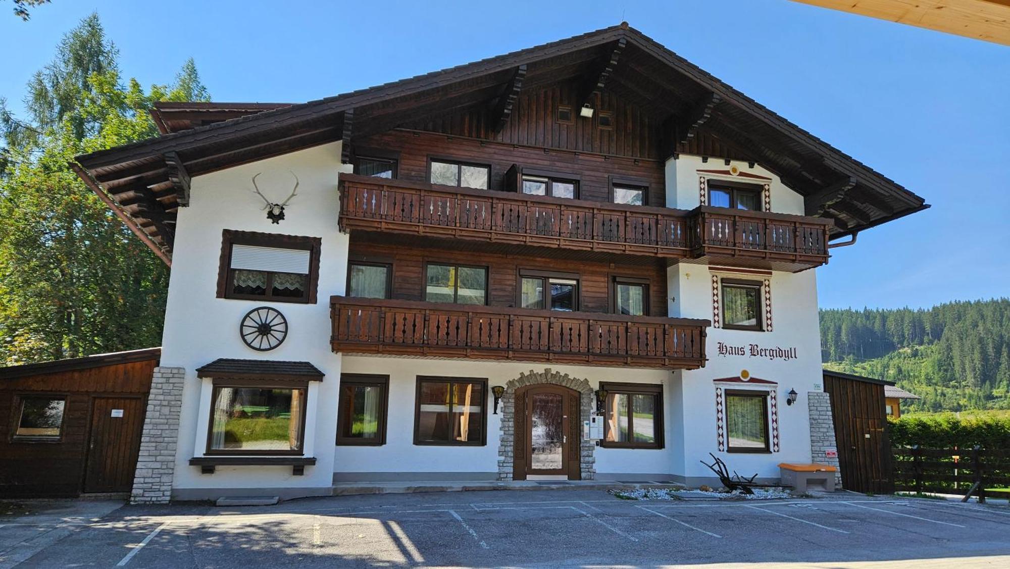 Bergidyll Top 1 Gartenwohnung Ramsau am Dachstein Bagian luar foto